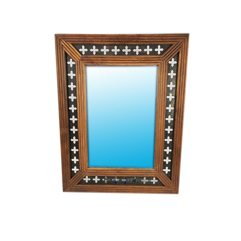 Specchio etnico in legno e inserto in metallo